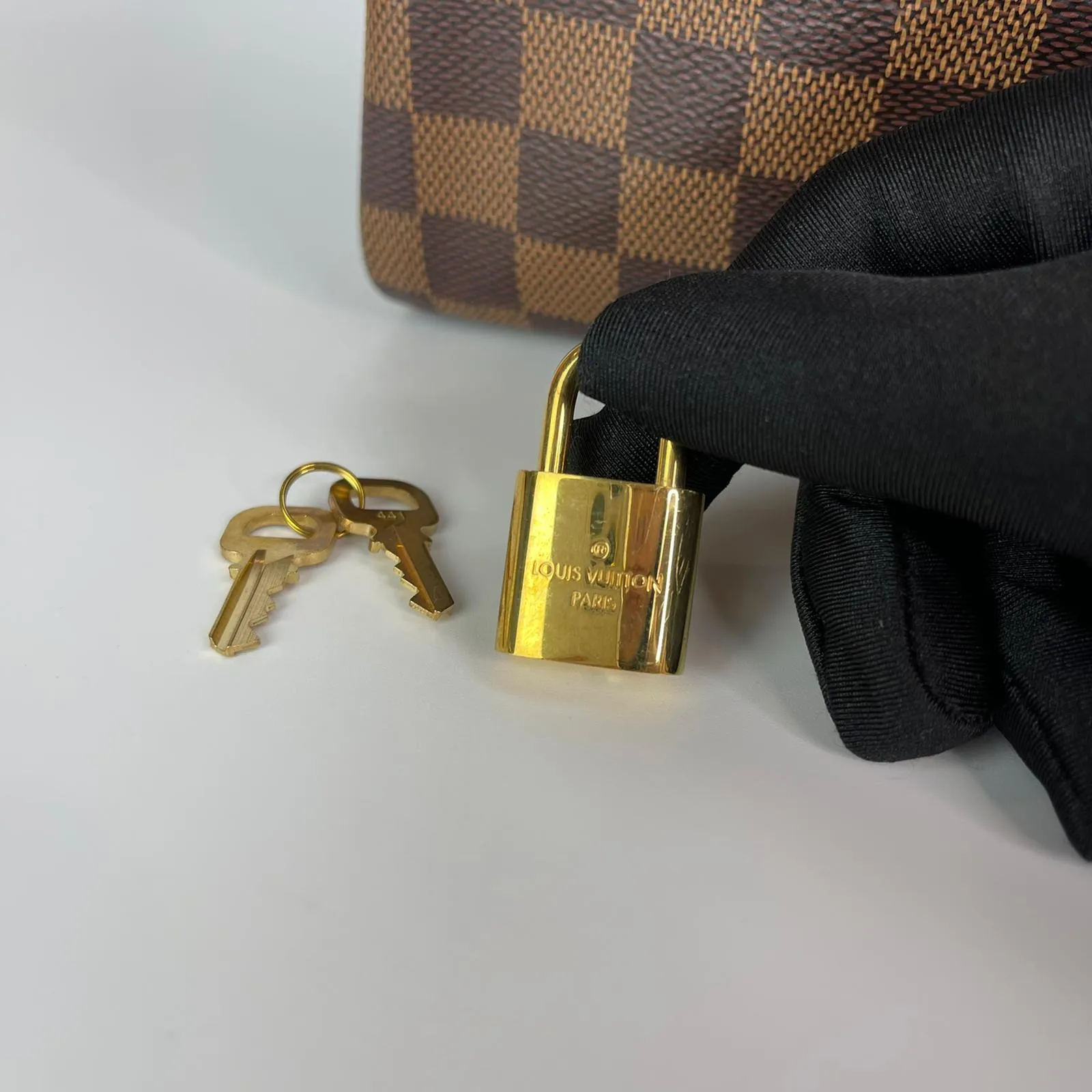 Damier Ebene Speedy 30 Bandoulier Bag