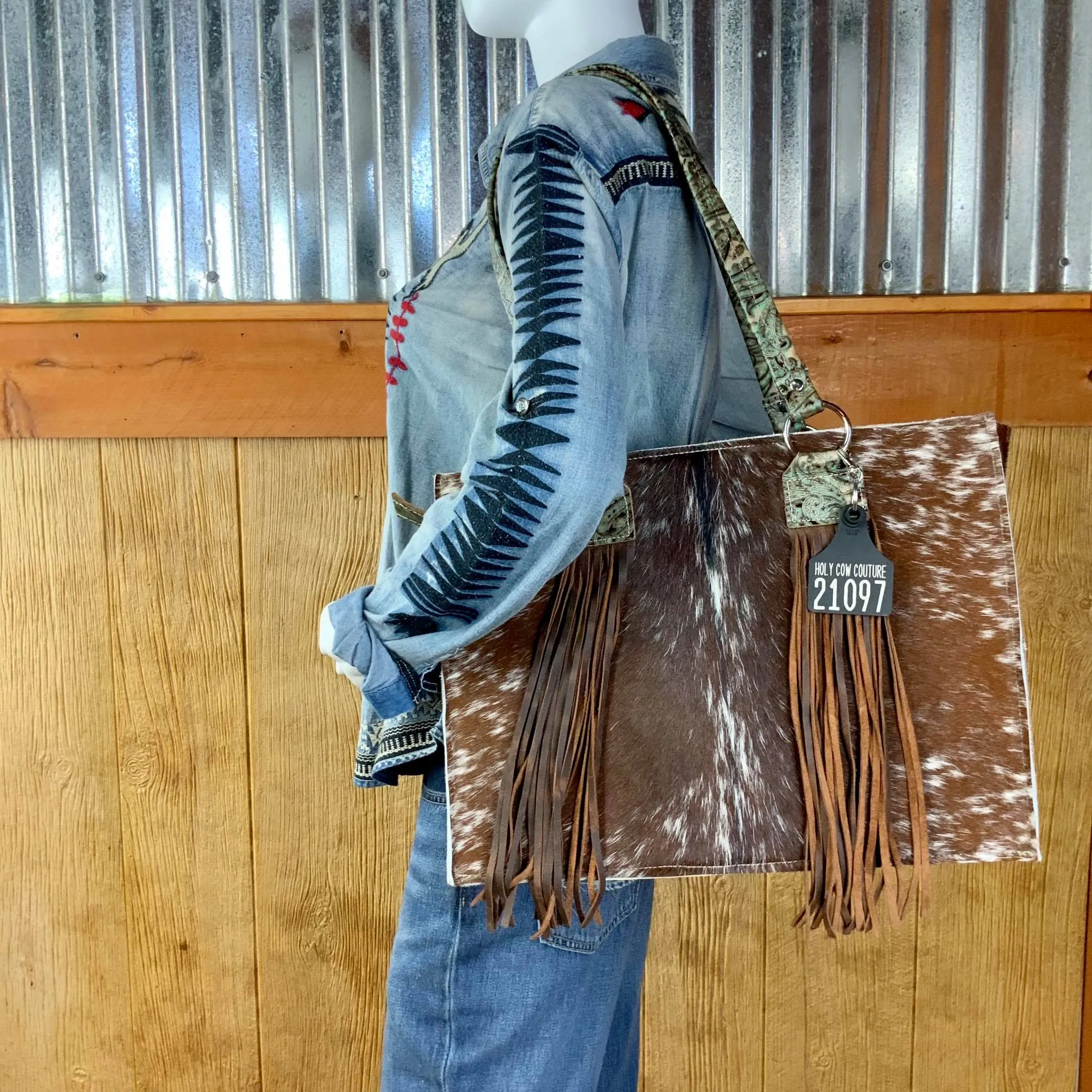 Get Outta Town Tote - #21097