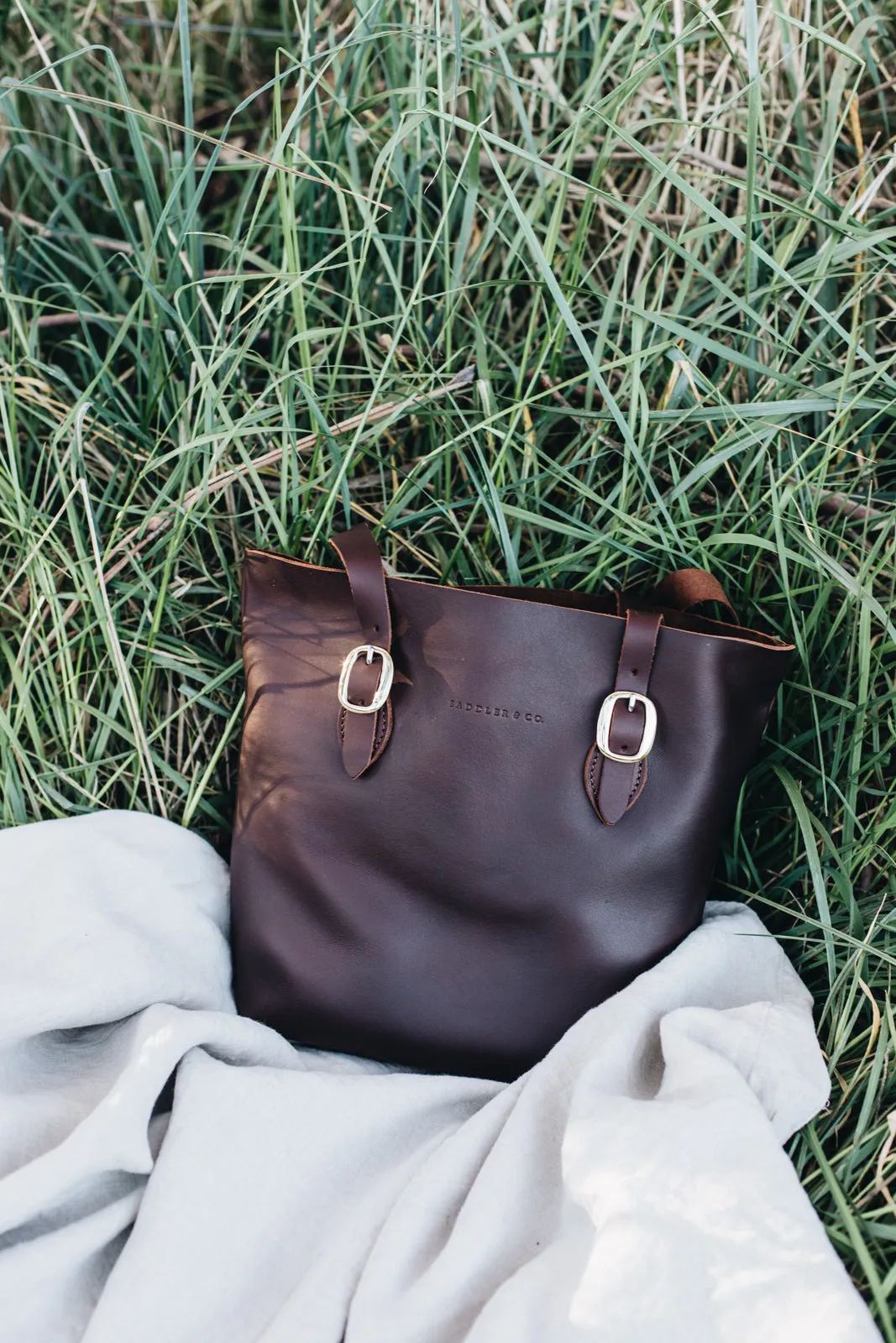 The Classic Tote in Cocoa