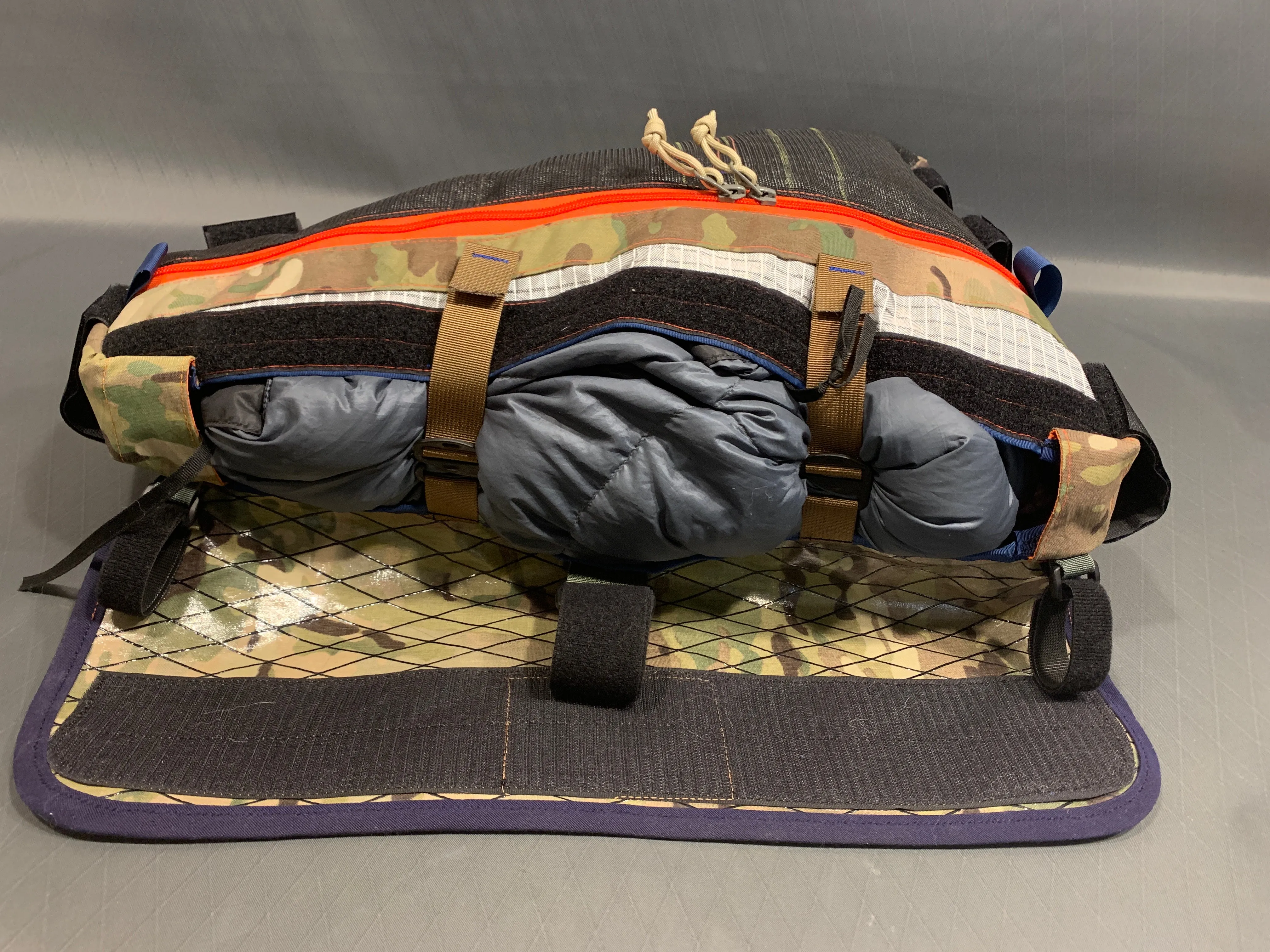 Top load frame bag