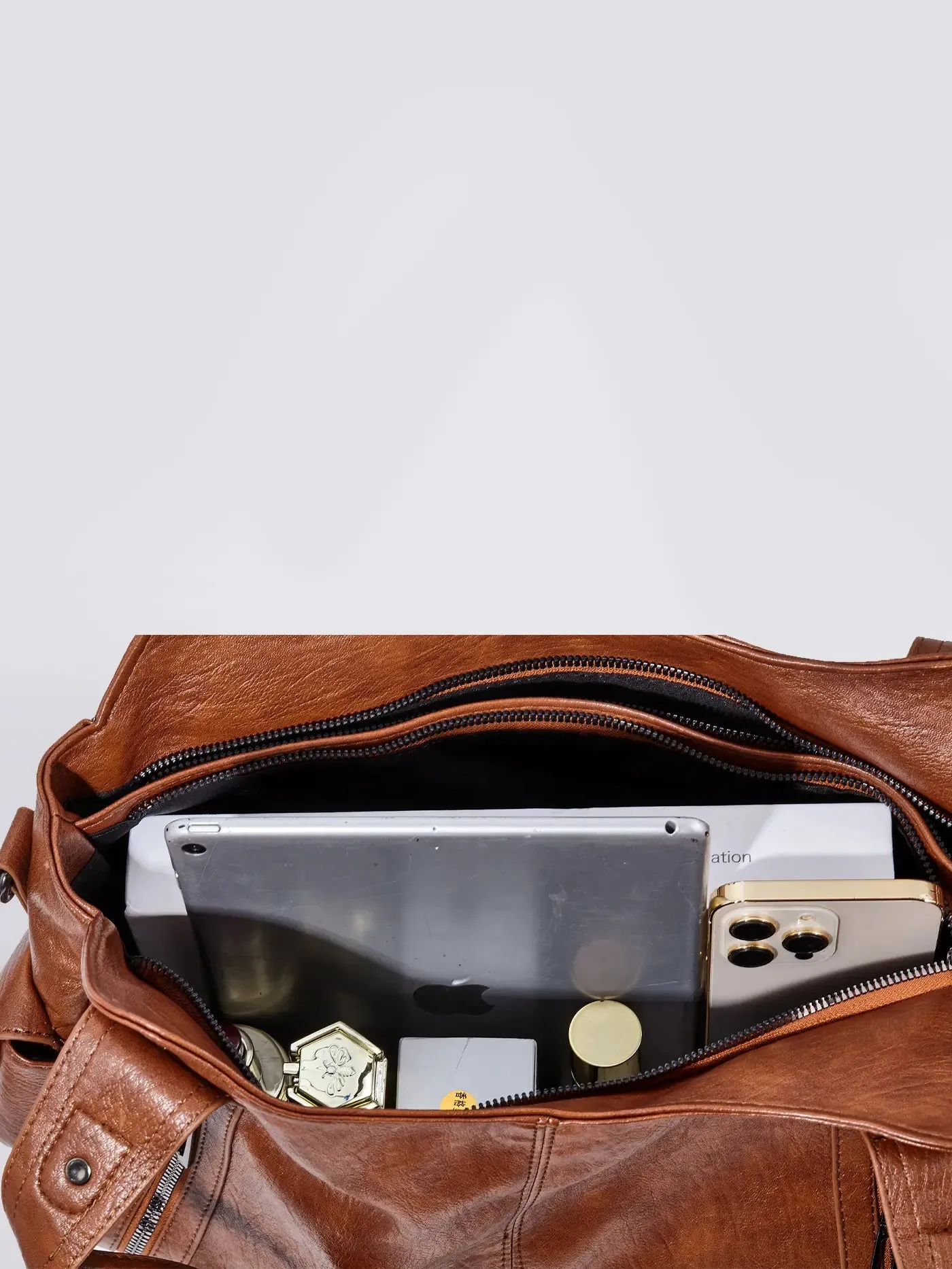 Vicky | Classic Multi-Pocket Shoulder Bag
