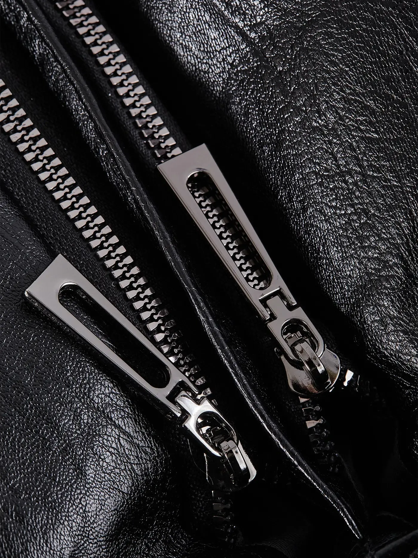 Vicky | Classic Multi-Pocket Shoulder Bag